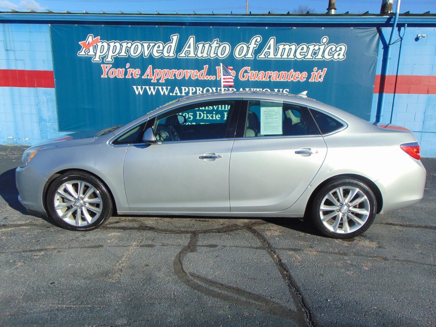 2013 Silver Buick Verano (1G4PR5SK9D4) with an 4-Cyl Flex Fuel 2.4 Liter engine, Auto, 6-Spd w/Shft Ctrl transmission, located at 2105 Dixie Hwy, Louisville, KY, 40210, (502) 772-3333, 38.220932, -85.795441 - Photo#0